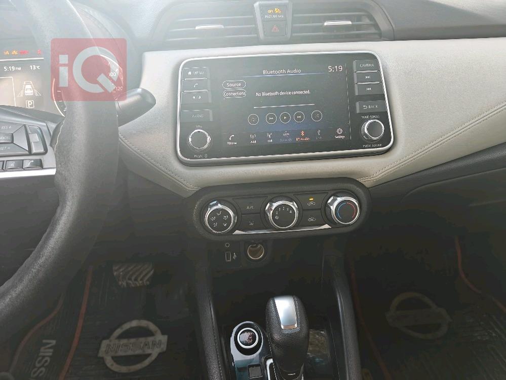 نيسان فيرسا